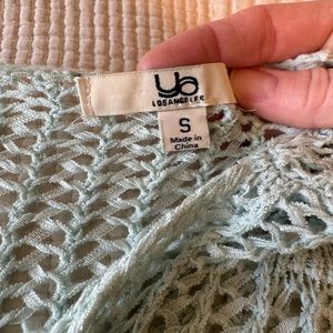 Ug Los Angeles crop sleeve top